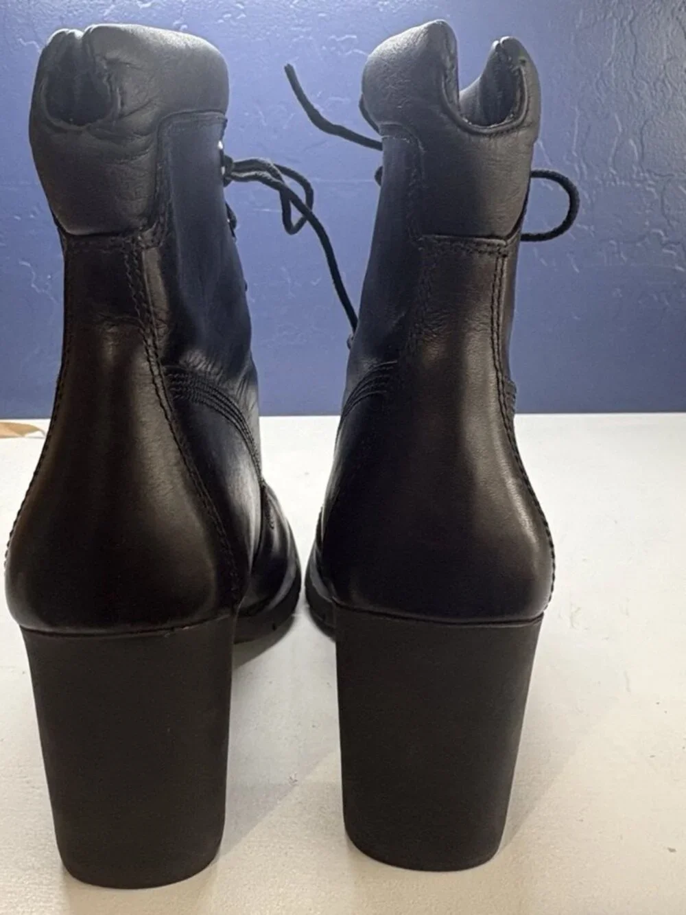 TIMBERLAND Women Anime Lace Up Heeeled Leather Booties Sz 8M Black‎